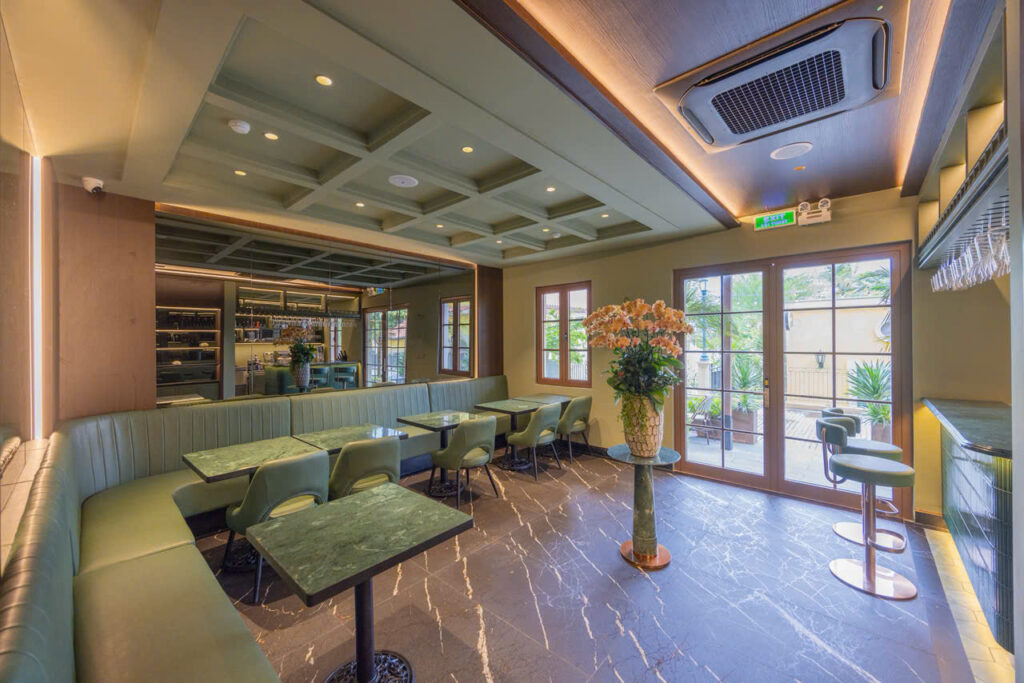 Quầy bar café Blessed Hotel